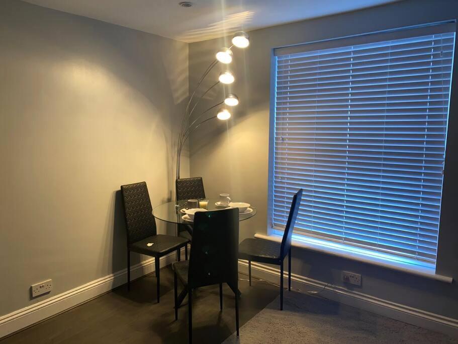 Spacious 2 Bedroom Flat London Exterior photo
